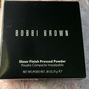 Bobbi Brown Sheer Finish Pressed Powder - Elegant Black